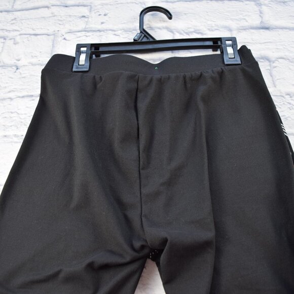 2-Pack Gnome & Black Stretch Leggings Kapion Small - Picture 6 of 7